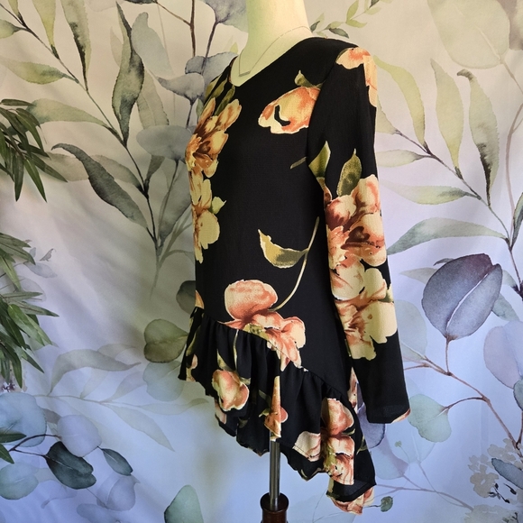 KAIYU | High-Low Blouse in Black w/ Orange Florals sz S - Picture 4 of 8